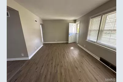 815 Fontaine Place, Saint Louis, MO 63137 - Photo 9