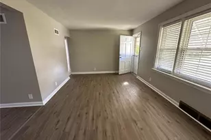 815 Fontaine Pl, Saint Louis, MO 63137 - Photo 9