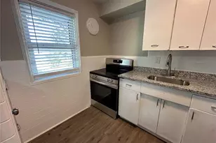 815 Fontaine Pl, Saint Louis, MO 63137 - Photo 15