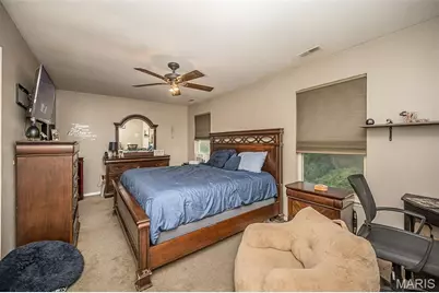 2328 Pohlman Road, Florissant, MO 63033 - Photo 23