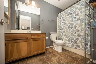 2328 Pohlman Road, Florissant, MO 63033 - Photo 21