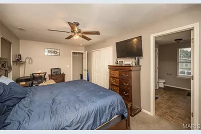2328 Pohlman Road, Florissant, MO 63033 - Photo 25