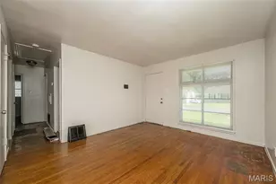 375 Cameron Rd, Saint Louis, MO 63137 - Photo 19
