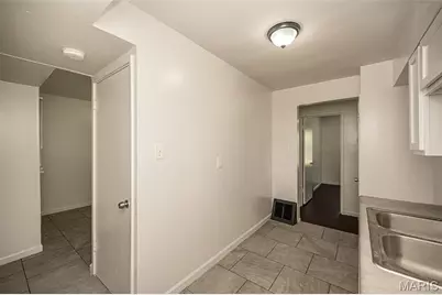 428 Crawford Road, Saint Louis, MO 63137 - Photo 13