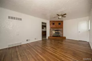 10356 Durness Dr, Saint Louis, MO 63137 - Photo 7