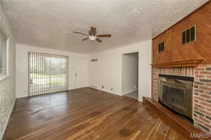 10356 Durness Dr, Saint Louis, MO 63137 - Photo 9