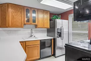 43 Breezy Knoll Ln, Lake Saint Louis, MO 63367 - Photo 7