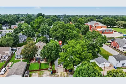 318 N Benton Avenue, Saint Charles, MO 63301 - Photo 5