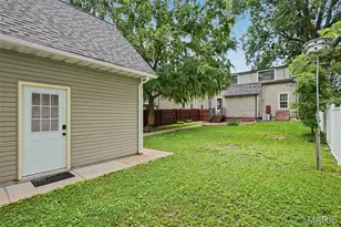 318 N Benton Ave, Saint Charles, MO 63301 - Photo 29