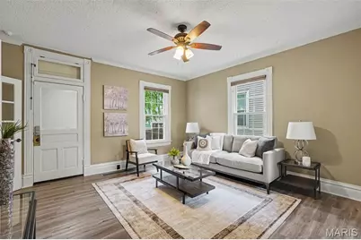 318 N Benton Avenue, Saint Charles, MO 63301 - Photo 9