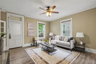 318 N Benton Ave, Saint Charles, MO 63301 - Photo 9