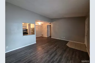 2432 Forest Shadows Drive, Saint Louis, MO 63136 - Photo 7