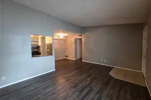 2432 Forest Shadows Dr, Saint Louis, MO 63136 - Photo 7