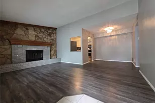 2432 Forest Shadows Dr, Saint Louis, MO 63136 - Photo 5