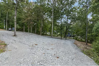 8875 Victoria Lane, French Village, MO 63036 - Photo 5