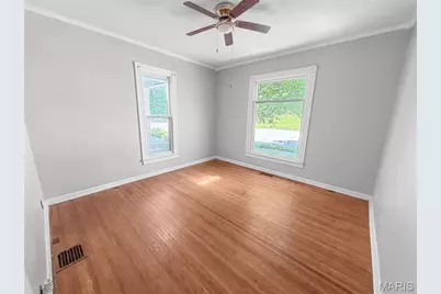 1915 Broadway, Hannibal, MO 63401 - Photo 5