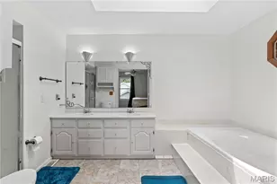 3 Harbor Point Ct, Lake Saint Louis, MO 63367 - Photo 31