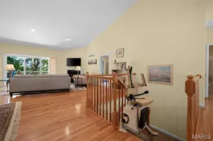 5230 Hollow Wood Ct, Saint Louis, MO 63128 - Photo 9