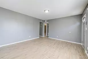223 La Motte Ln, Saint Louis, MO 63135 - Photo 5