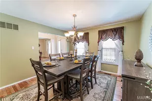 25 Beaujolais Dr, Florissant, MO 63031 - Photo 9