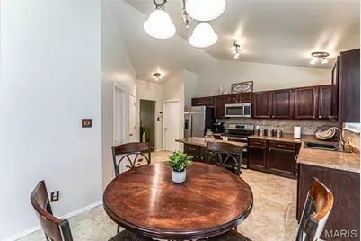 25 Beaujolais Drive, Florissant, MO 63031 - Photo 21