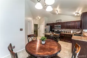 25 Beaujolais Dr, Florissant, MO 63031 - Photo 21