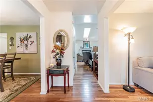 25 Beaujolais Dr, Florissant, MO 63031 - Photo 3