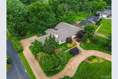 21 Ladue Meadows, Creve Coeur, MO 63141 - Photo 11