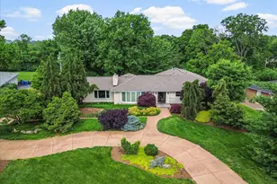 21 Ladue Meadows, Creve Coeur, MO 63141 - Photo 1