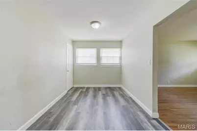 10836 Spring Garden Drive, Saint Louis, MO 63137 - Photo 9