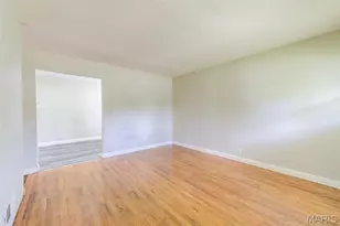10836 Spring Garden Dr, Saint Louis, MO 63137 - Photo 5