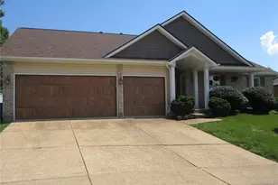 3122 Piney Pointe Dr, Oakville, MO 63129 - Photo 3