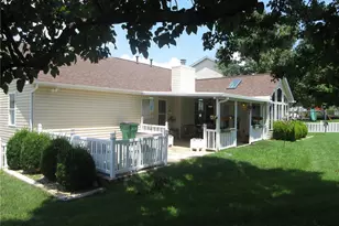 3122 Piney Pointe Dr, Oakville, MO 63129 - Photo 7