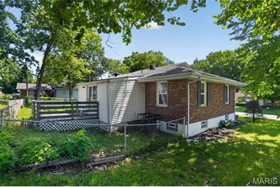 9765 Colony Drive, Saint Louis, MO 63137 - Photo 27
