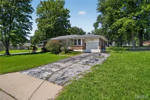 9765 Colony Dr, Saint Louis, MO 63137 - Photo 3
