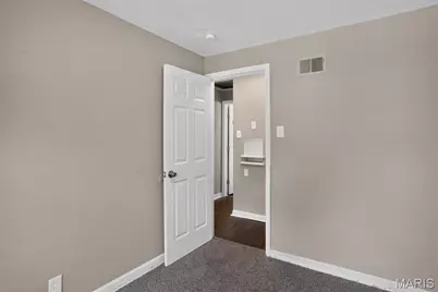 9765 Colony Drive, Saint Louis, MO 63137 - Photo 15