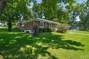 9765 Colony Dr, Saint Louis, MO 63137 - Photo 5