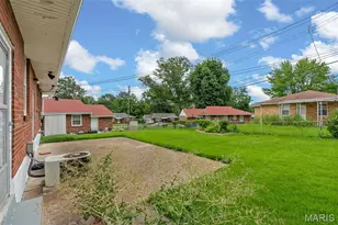 9438 Edgewater Dr, Saint Louis, MO 63136 - Photo 5