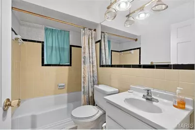 9438 Edgewater Drive, Saint Louis, MO 63136 - Photo 17