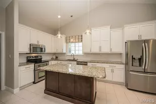 2088 Avalon Ridge Cir, Fenton, MO 63026 - Photo 21