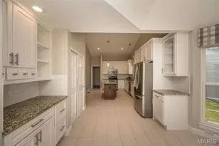 2088 Avalon Ridge Cir, Fenton, MO 63026 - Photo 17