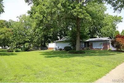 1571 Barkwood Drive, Florissant, MO 63031 - Photo 3
