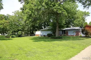 1571 Barkwood Dr, Florissant, MO 63031 - Photo 3