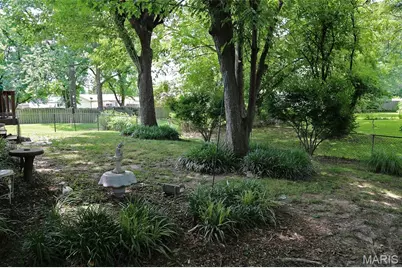 1571 Barkwood Drive, Florissant, MO 63031 - Photo 27