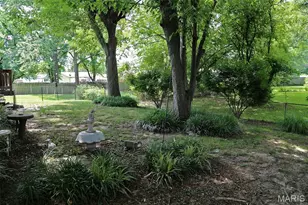 1571 Barkwood Dr, Florissant, MO 63031 - Photo 27