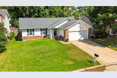 110 Barrington Drive, Saint Peters, MO 63376 - Photo 1