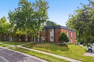 5766 Westphalia Ln, Oakville, MO 63129 - Photo 3