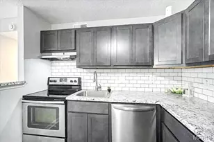 5766 Westphalia Ln, Oakville, MO 63129 - Photo 9