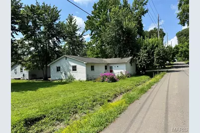 210 N 6th Street, Elsberry, MO 63343 - Photo 9
