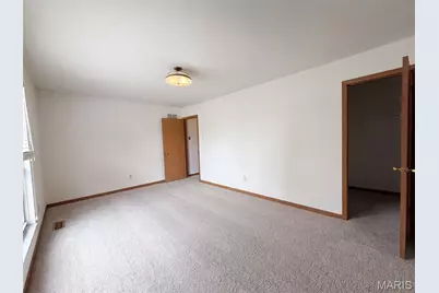 3679 Vago Lane, Florissant, MO 63034 - Photo 13